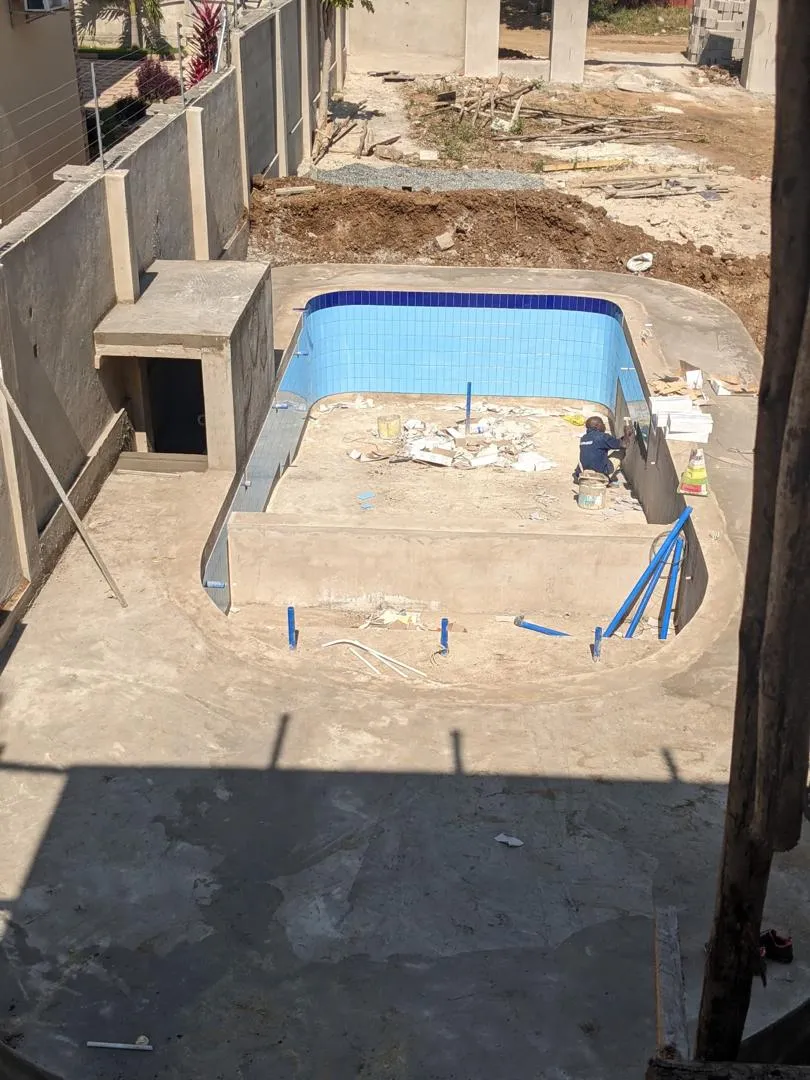 Freeform pool at shell stage in Mapinga